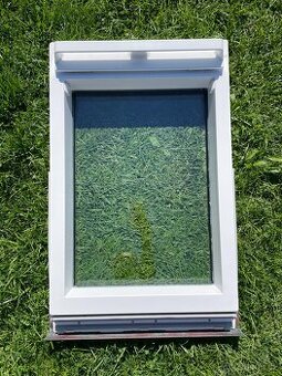 Velux GGU CO2 0159, bílé plastové