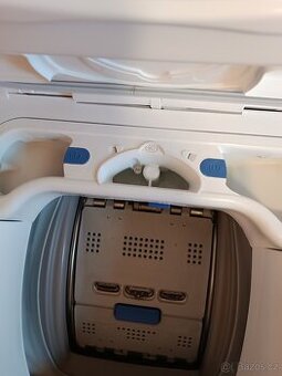 Prodám pračku - vrchem.