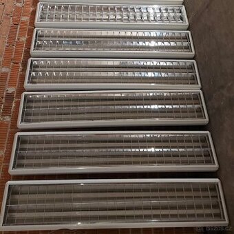 8ks stropní kancelářské svítidlo 155cm