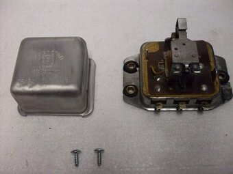 Prodám regulátor napětí 14V