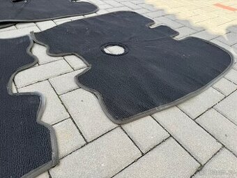 Volha Gaz 24, nové originální středové koberce