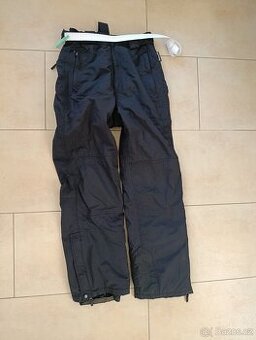 Lyžařské kalhoty velikost 164