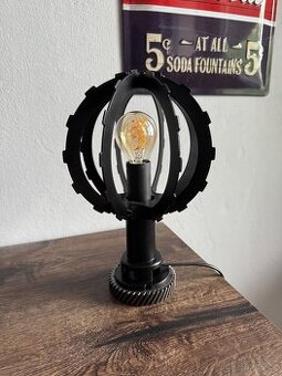 Dekorativní lampa / lampička