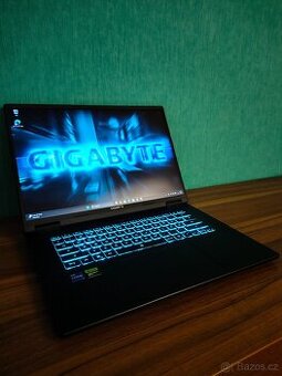Gigabyte A16 i7 RTX4050 16GB 512GB - 1