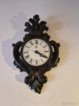 Nástěnné hodiny Kienzle