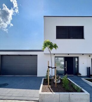 poptávka - dům nebo pozemek Zlín Kudlov