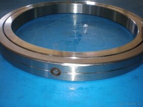 Hydraulická ruka - ložisko sloupu HIAB 160 (bearing column)