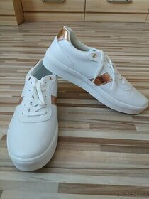 Nové dámské bílé botasky
