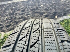 Zimní pneumatiky 205,55,R17. - 1