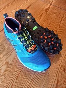 Běžecké boty Asics Fuji Trabuco Pro