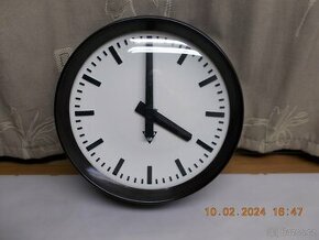Pragotron ručkové se zdrojem impulzů (možno jako mateční)