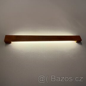 Designové světlo na stěnu (masiv - buk)