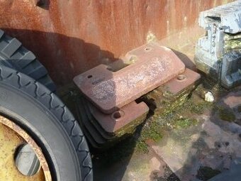 závaží na traktor zetor, přední na zetor