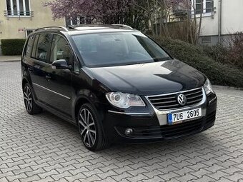 Volkswagen Touran 2.0 TDI 103kW DSG Xenony Šíbr ALU R18 Face