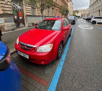 Kia Cerato LX 1.6 77 kw r.v. 2006 REZERVACE