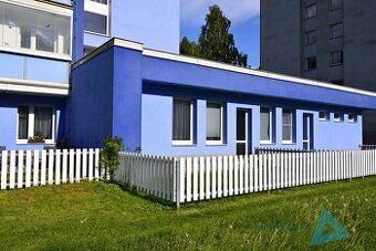 Prodej samostatného přízemního bytu 2kk se zahrádkou ve Vrch