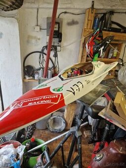 Benzínová rc loď dlouhá 140cm