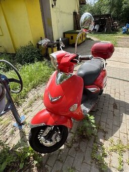 125ccm , automat. Po STK. Plně funkční po servisu.