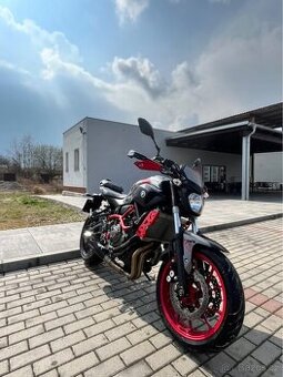 YAMAHA MT-07