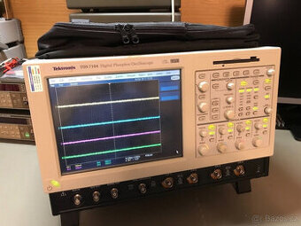 Digitální fosforový osciloskop Tektronix TDS7104 1 GHz 10GS