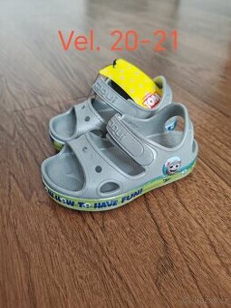 Nové dětské sandálky vel 20-21