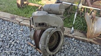 Motor z vojenské centrály
