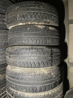 Zimni pneu 195/60 r15