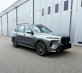 BMW X7 xDrive 40d 2025 PANORAMA, NOVÉ AUTO, ODPOČET DPH