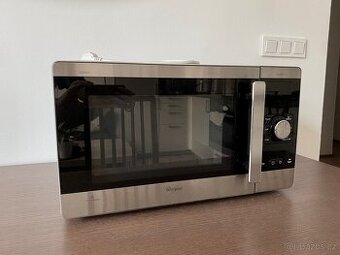 Mikrovlnná trouba Whirlpool s funkcí Crisp