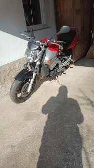 Suzuki GSR 600