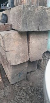 Staré trámy délka 7.25m