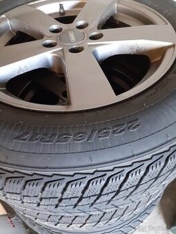 Alu kola nissan x trail5x114,3 r 17 obutá zimní