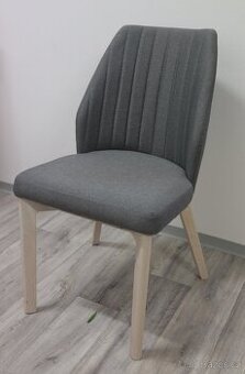 dřevěná jídelní židle z masivního dřeva Aspen