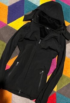 SOFTSHELL OUTDOOR DÁMSKÁ SLIM SPORTOVNÍ  BUNDA S FLEECEM  M