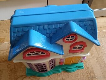 Rozkládací domeček pro panenky i s hračkami