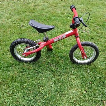 dětské odrážedlo