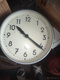 Staré, plechové , nádražní hodiny