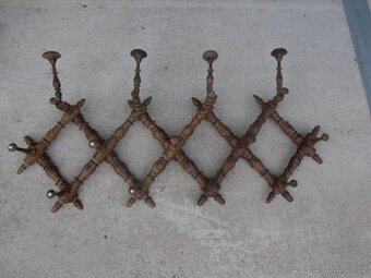 Věšák na oblečení, starožitný