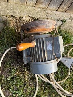 Asynchronní motor MEZ Mohelnice