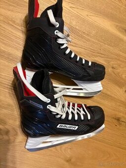 Hokejové brusle Bauer velikost 42