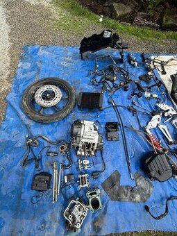 Honda CBR 125 - díly