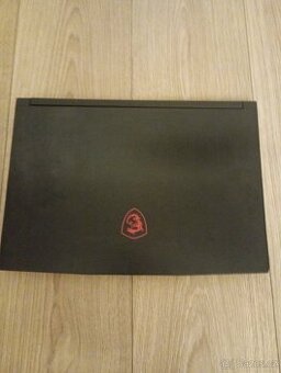 Herní notebook: MSI GF63 Thin 11UC