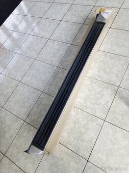 Nissan Navara 2016 nášlap pravý