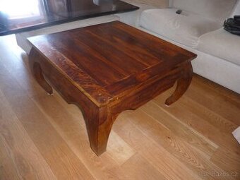 Konferenční stůl z exotického dřeva