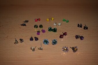 Náušnice, náušničky set bižu