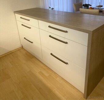 Kuchyňský ostrůvek - pult