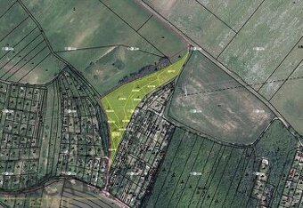 Prodej spoluvlastnického podílu 4526 m2 na pozemcích v k.ú. 