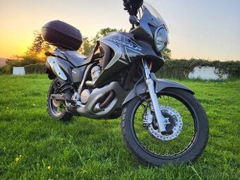 Honda Transalp XL700V - 1