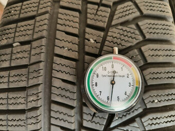 Zimní pneu 215/40 R17 Hankook