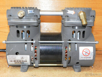 Dvoupístová bezolejová vývěva, vakuová pumpa ZW280F